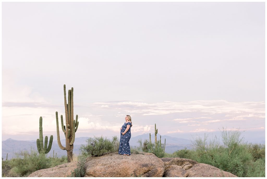 Gorgeous view of the four peeks at Scottsdale, Arizona Maternity photography session