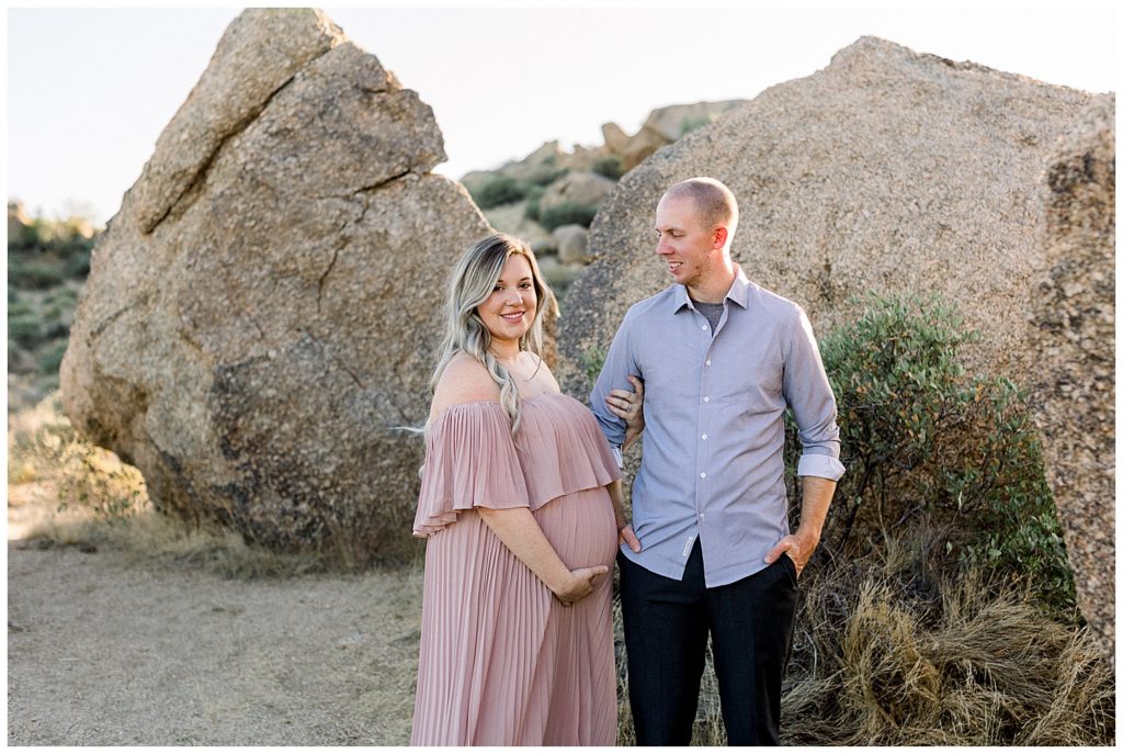 Blush and Boulders, a beautiful Maternity session in Scottsdale Arizona